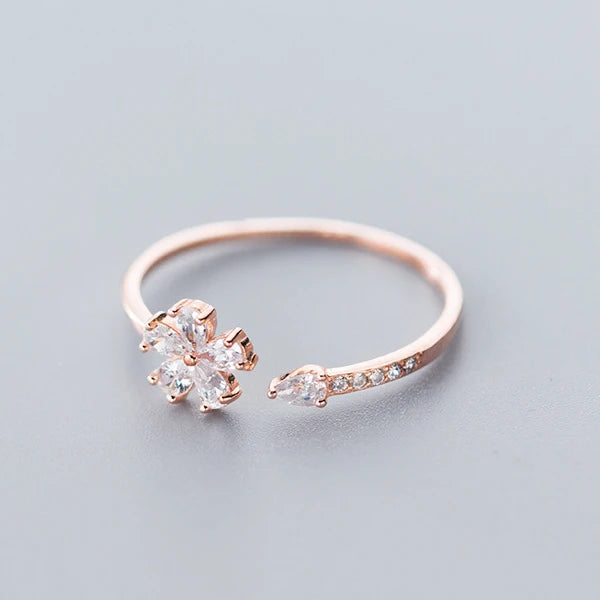 Ragyogó virág ezüst gyűrű - Eyla Jewelry