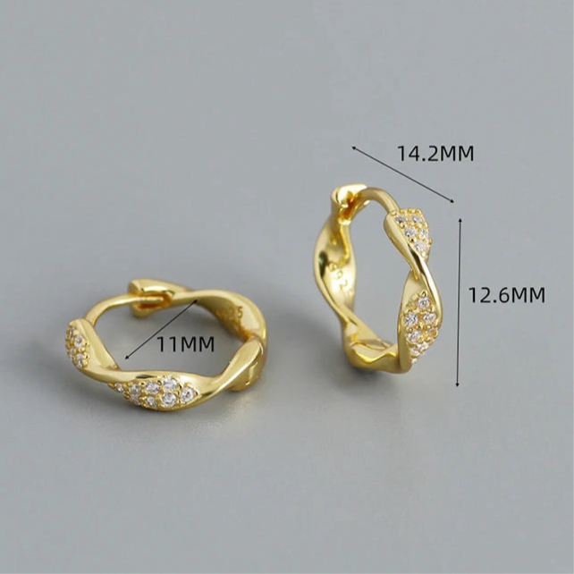 Ragyogó csavart hatású ezüst karika-fülbevaló - Eyla Jewelry