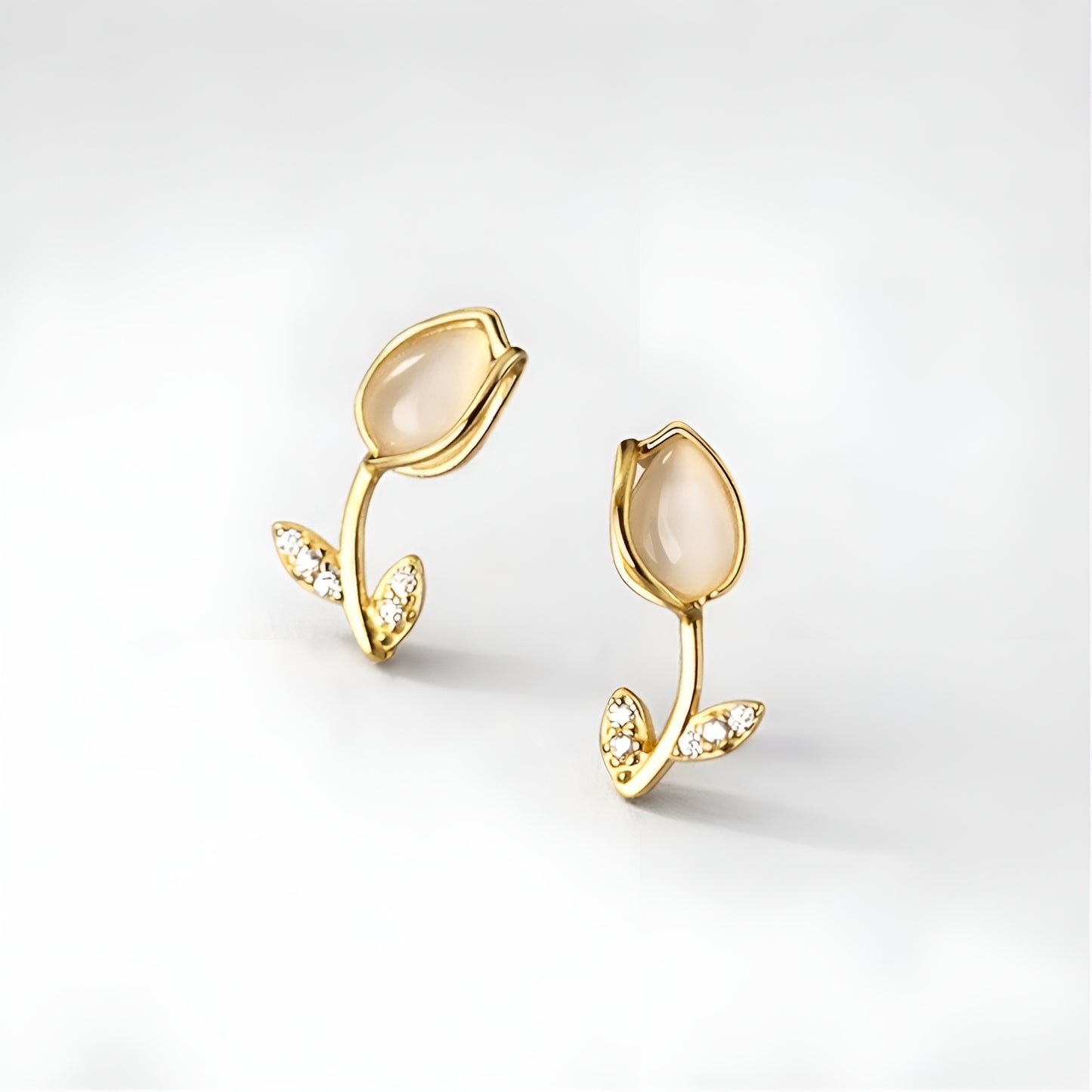 Különleges tulipános ezüst fülbevaló