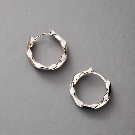 Rusztikus hatású ezüst karika-fülbevaló - Eyla Jewelry