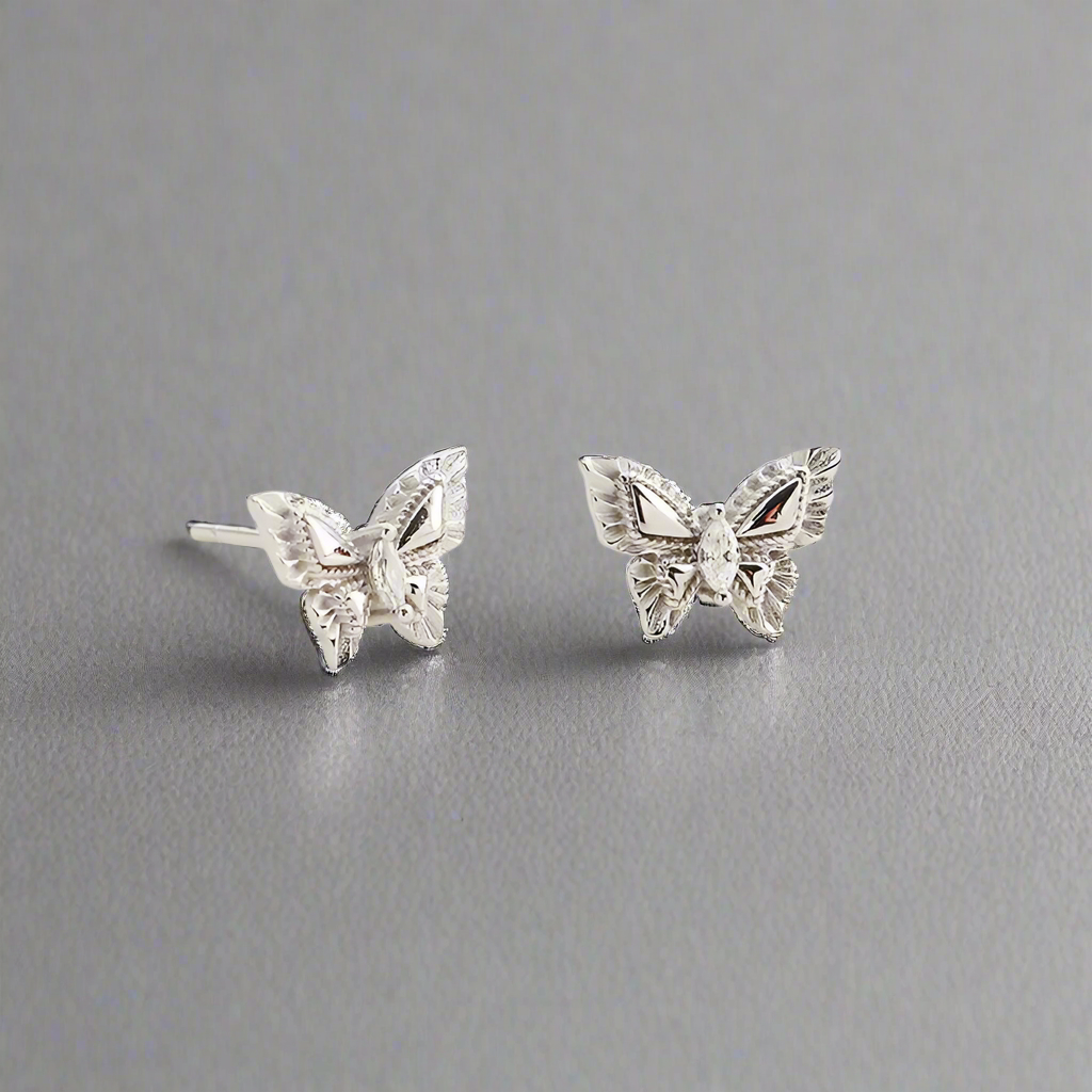 Fenséges pillangó ezüst fülbevaló - Eyla Jewelry