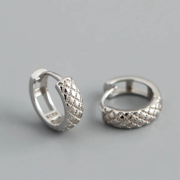 Mintás ezüst karika-fülbevaló - Eyla Jewelry