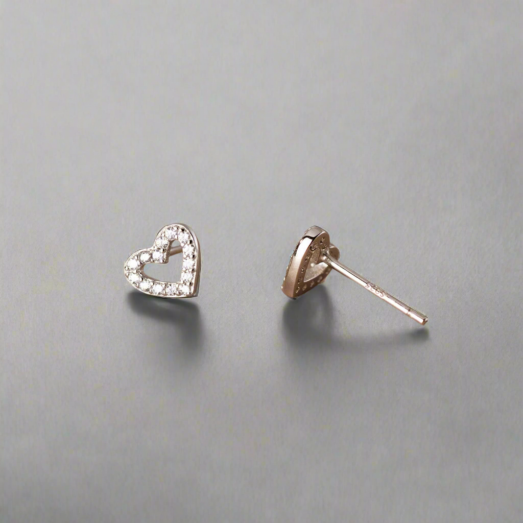 Ragyogó szív ezüst fülbevaló - Eyla Jewelry