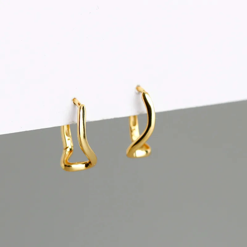 Minimalista csavart ezüst fülbevaló - Eyla Jewelry