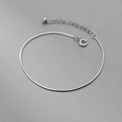 Kígyó minimalista ezüst karkötő - Eyla Jewelry