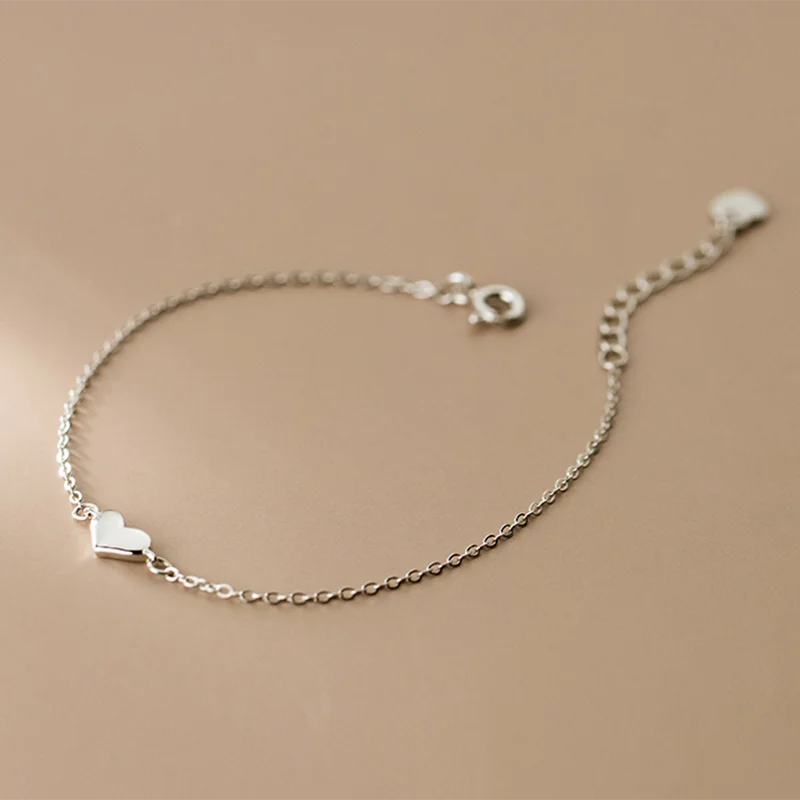 Minimalista szivecskés ezüst karkötő - Eyla Jewelry