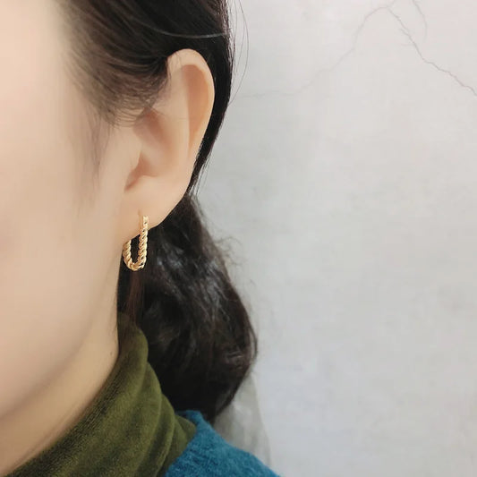 Csavart ovális ezüst fülbevaló - Eyla Jewelry