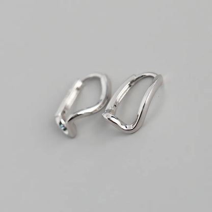 Minimalista csavart ezüst fülbevaló - Eyla Jewelry