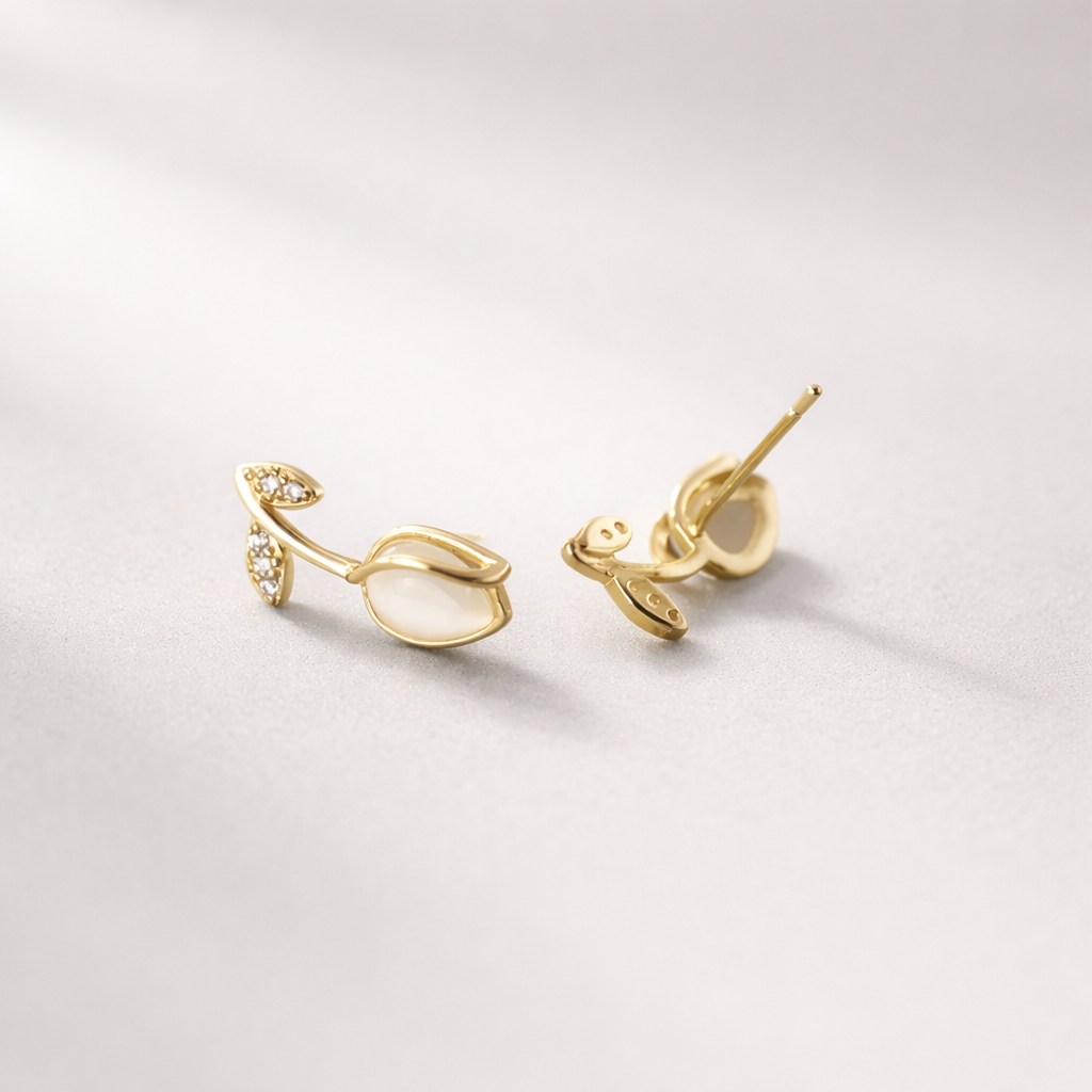 Különleges tulipános ezüst fülbevaló