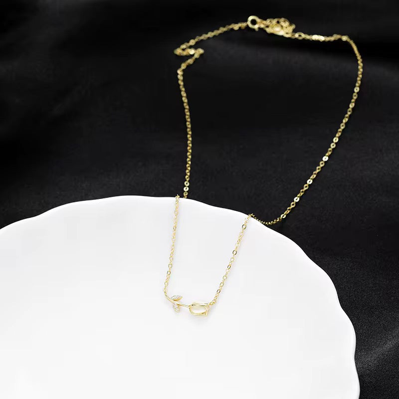 Tulipános ezüst nyaklánc