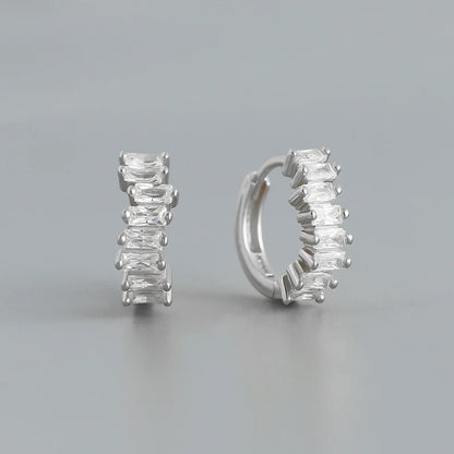 Hullámzó kristályos ezüst fülbevaló - Eyla Jewelry