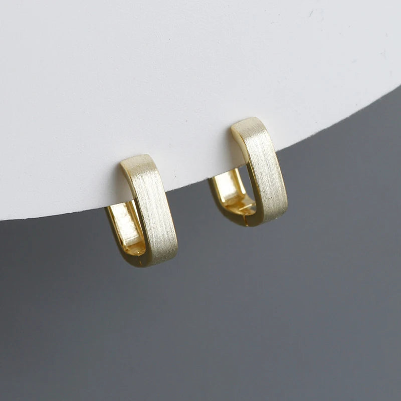 Csiszolt négyszögletű ezüst fülbevaló - Eyla Jewelry