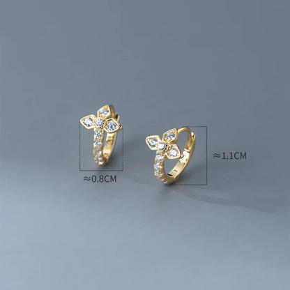 Kis méretű kereszt ezüst fülbevaló - Eyla Jewelry