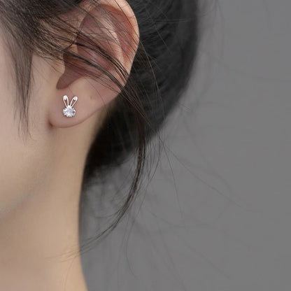 Nyuszis ezüst fülbevaló