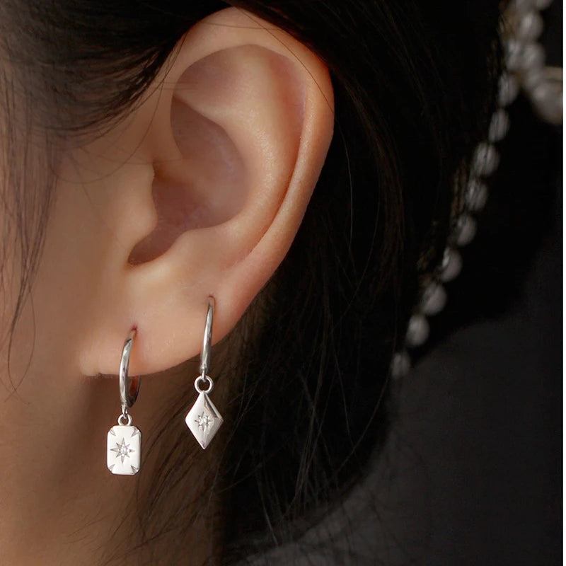 Lapos ragyogó ezüst fülbevaló - Eyla Jewelry