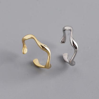 Vékony hullámos ezüst gyűrű - Eyla Jewelry