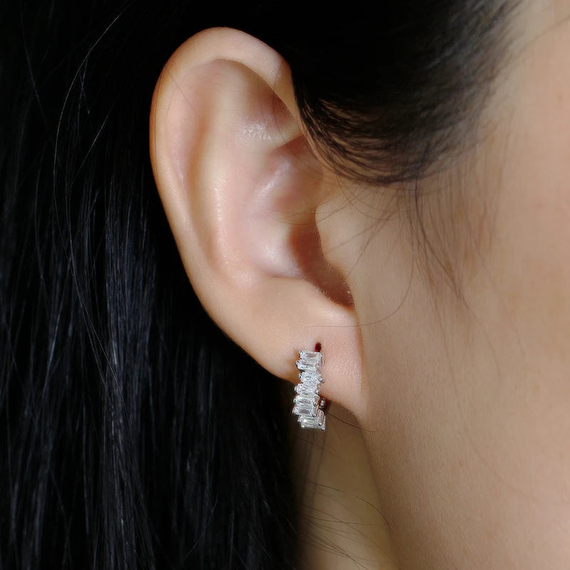 Hullámzó kristályos ezüst fülbevaló - Eyla Jewelry