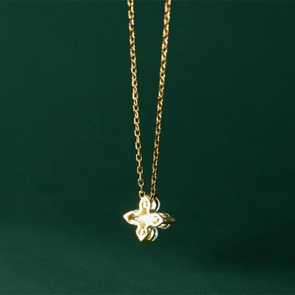 Lóhere ezüst nyaklánc - Eyla Jewelry