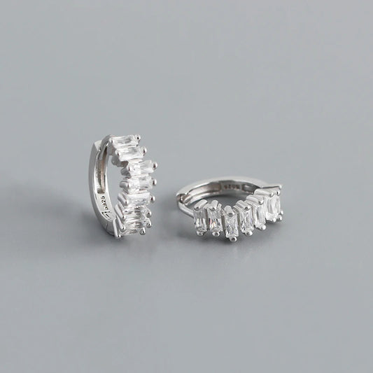 Hullámzó kristályos ezüst fülbevaló - Eyla Jewelry