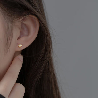 Kristályos virág aranyozott ezüst fülbevaló