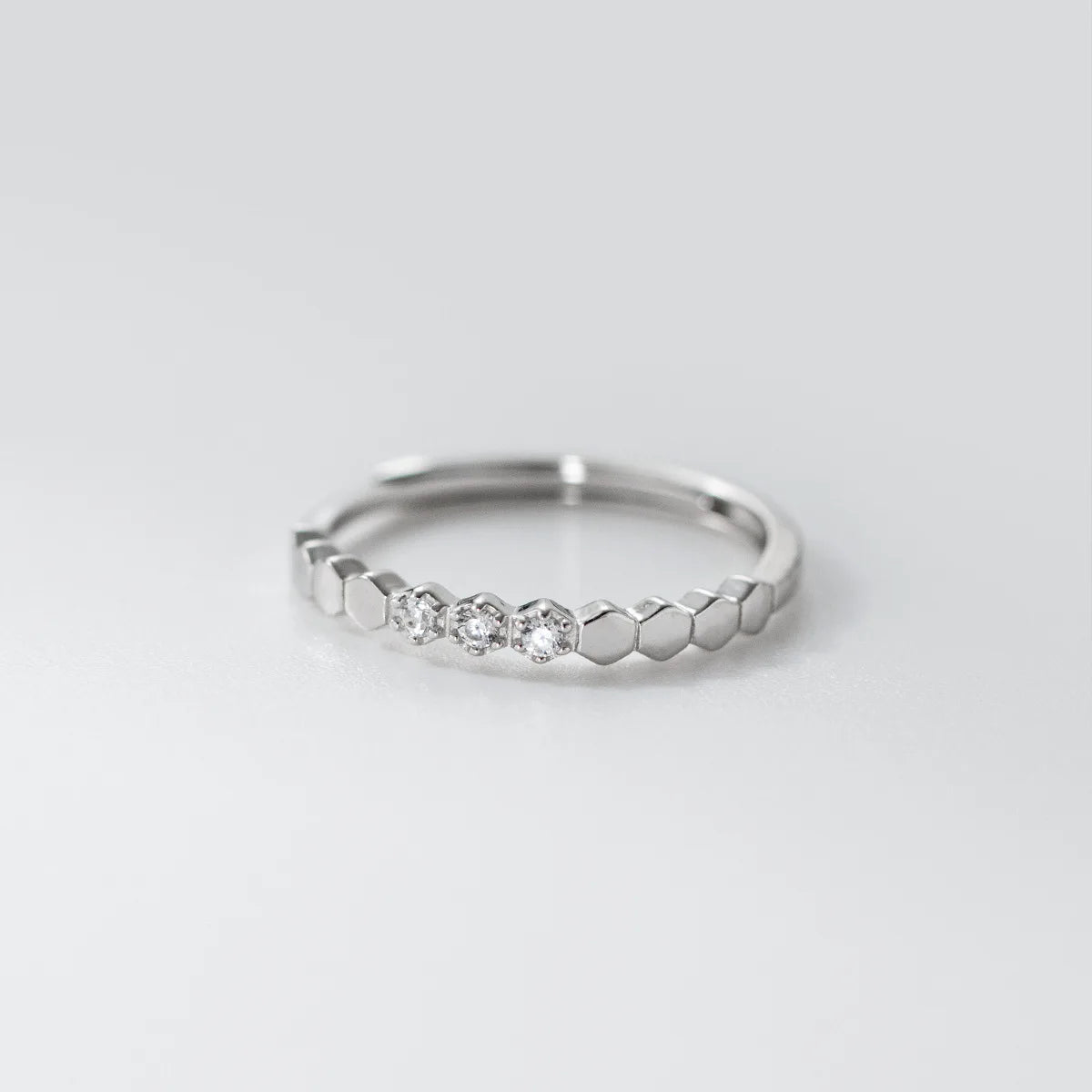 Letisztult ragyogás ezüst gyűrű - Eyla Jewelry