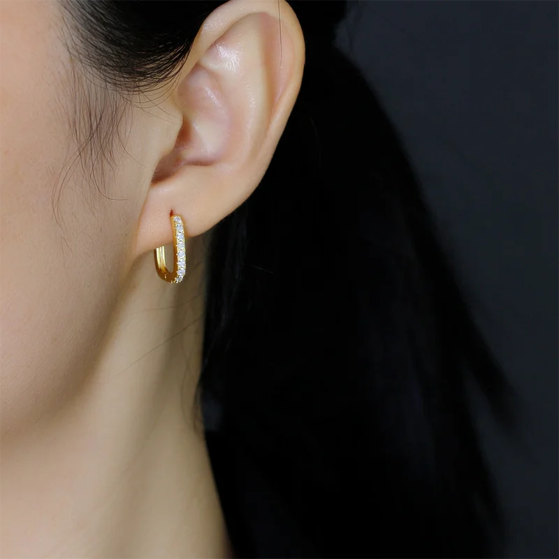 Ragyogó ovális ezüst fülbevaló - Eyla Jewelry