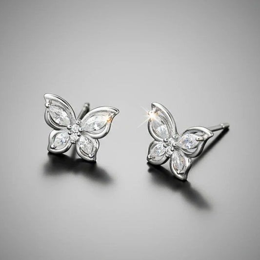 Kicsi pillangós ezüst fülbevaló