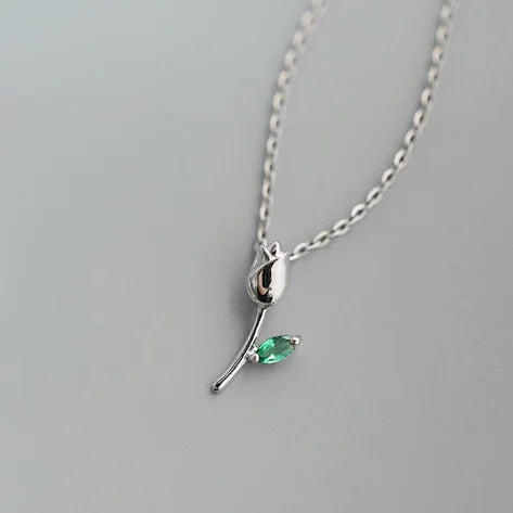 Minimalista tulipános ezüst nyaklánc