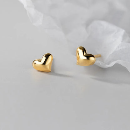 Minimalista kicsi szív ezüst fülbevaló - Eyla Jewelry