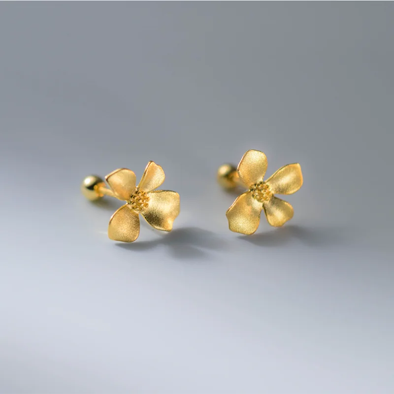 Virágos aranyozott ezüst fülbevaló - Eyla Jewelry