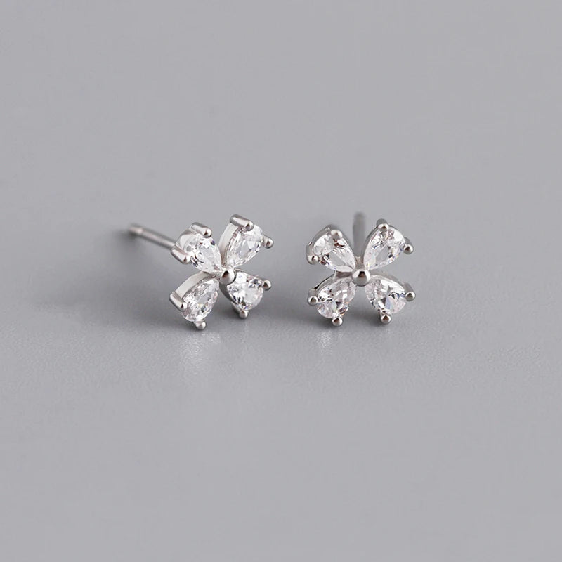 Négyágú virágos ezüst fülbevaló - Eyla Jewelry