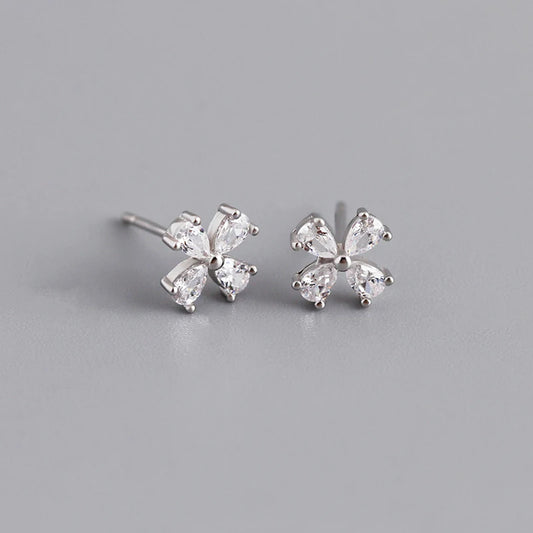 Négyágú virágos ezüst fülbevaló - Eyla Jewelry