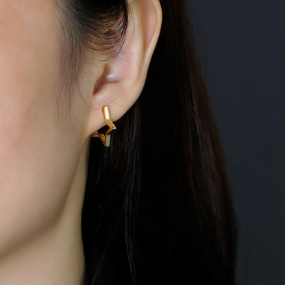 Csillag formájú ezüst fülbevaló - Eyla Jewelry