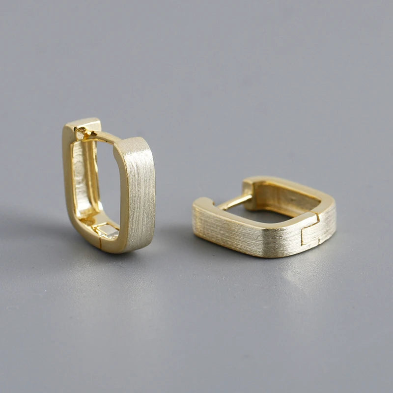 Csiszolt négyszögletű ezüst fülbevaló - Eyla Jewelry