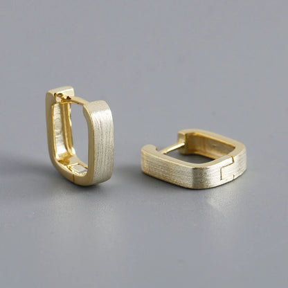 Csiszolt négyszögletű ezüst fülbevaló - Eyla Jewelry