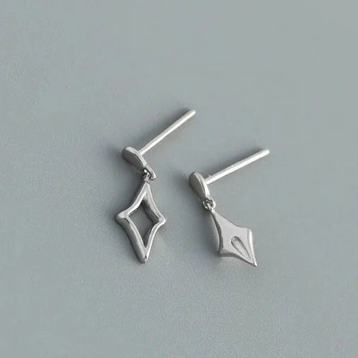 Csillagos ezüst fülbevaló