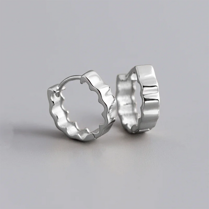 Minimalista hullámos ezüst fülbevaló - Eyla Jewelry