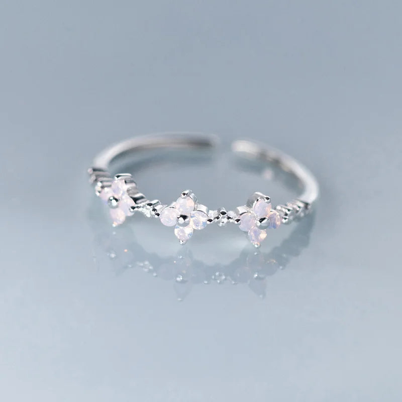 Kicsi virágos ezüst gyűrű - Eyla Jewelry