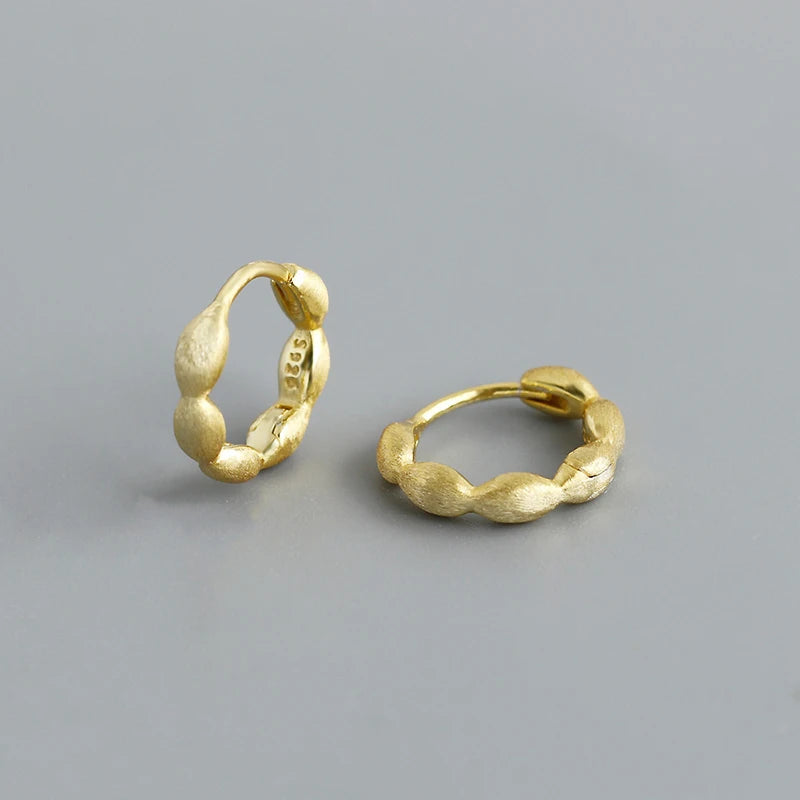 Csiszolt hatású ezüst karika-fülbevaló - Eyla Jewelry