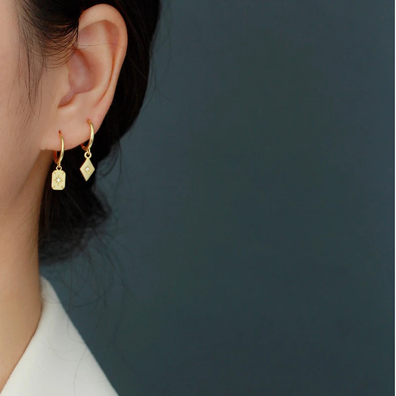 Lapos ragyogó ezüst fülbevaló - Eyla Jewelry