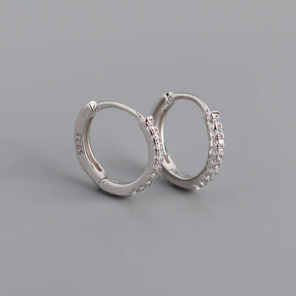 Minimalista pavé ezüst karika-fülbevaló