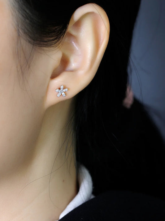 Ragyogó virág ezüst fülbevaló