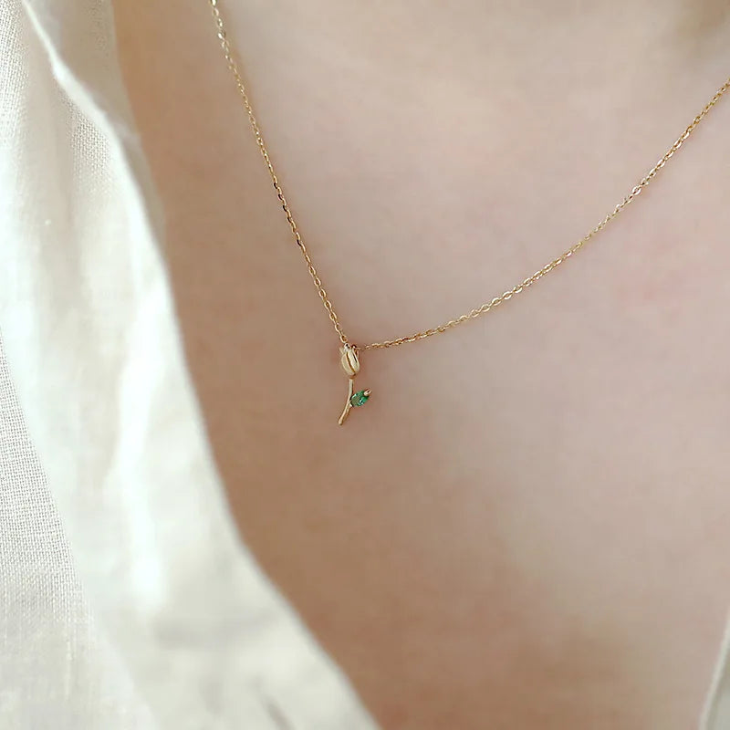 Minimalista tulipános ezüst nyaklánc