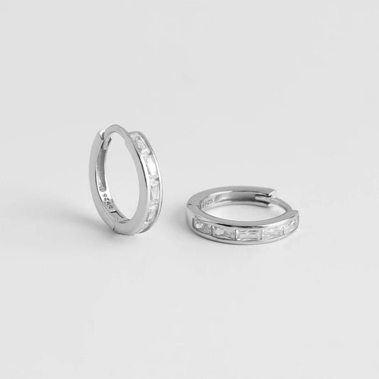 Fehérlő ragyogás ezüst fülbevaló