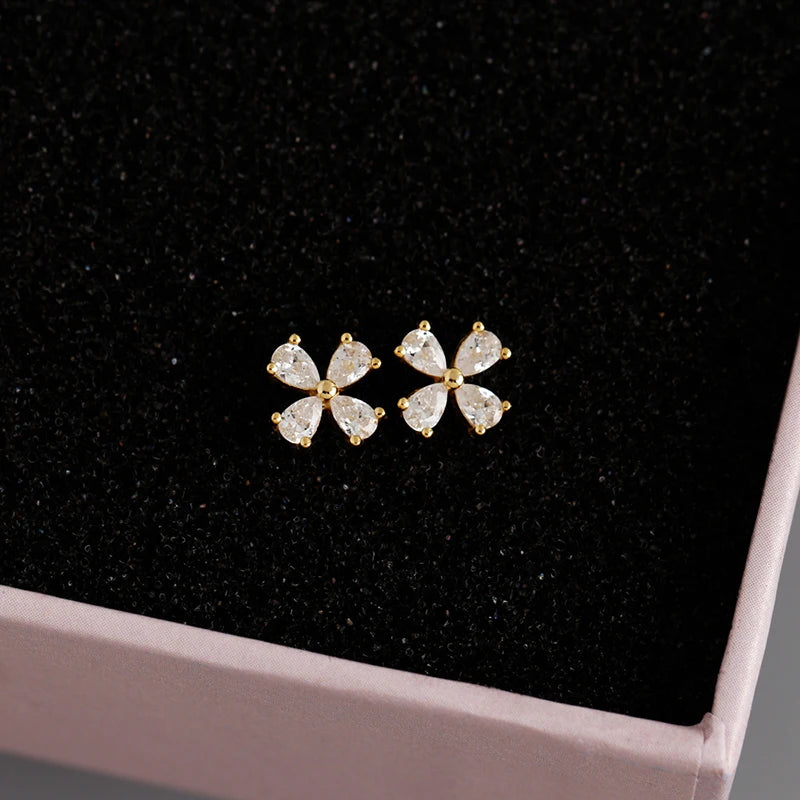 Négyágú virágos ezüst fülbevaló - Eyla Jewelry