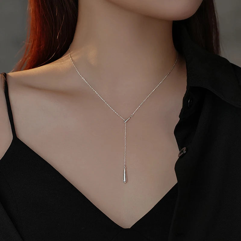 Csepp formájú ezüst nyaklánc